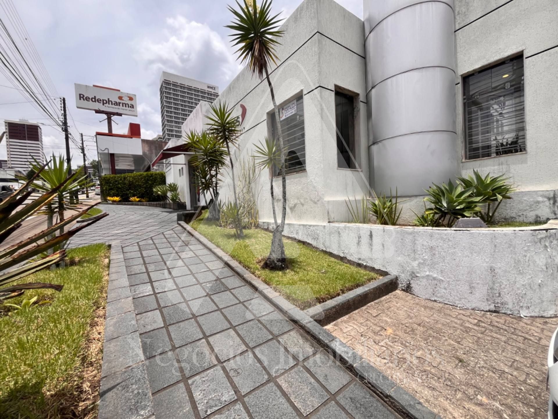 Vendo Clínica de esquina pronta na Prata