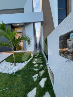 Casa a venda em condomínio fechado