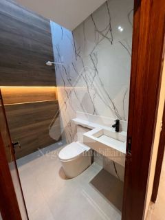 Casa a venda em condomínio fechado