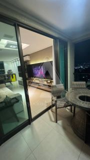 Vendo apartamento de porteira fechada.