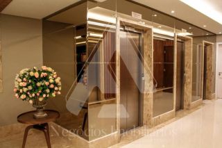 Vendo sala comercial no Centro Jurídico RCL