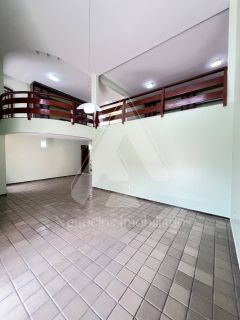 Casa de alto padrão com 04 suítes no bairro Universitário