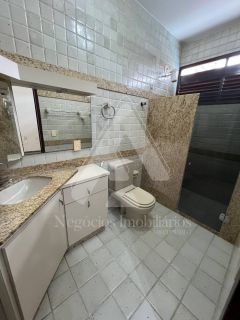 Casa de alto padrão com 04 suítes no bairro Universitário