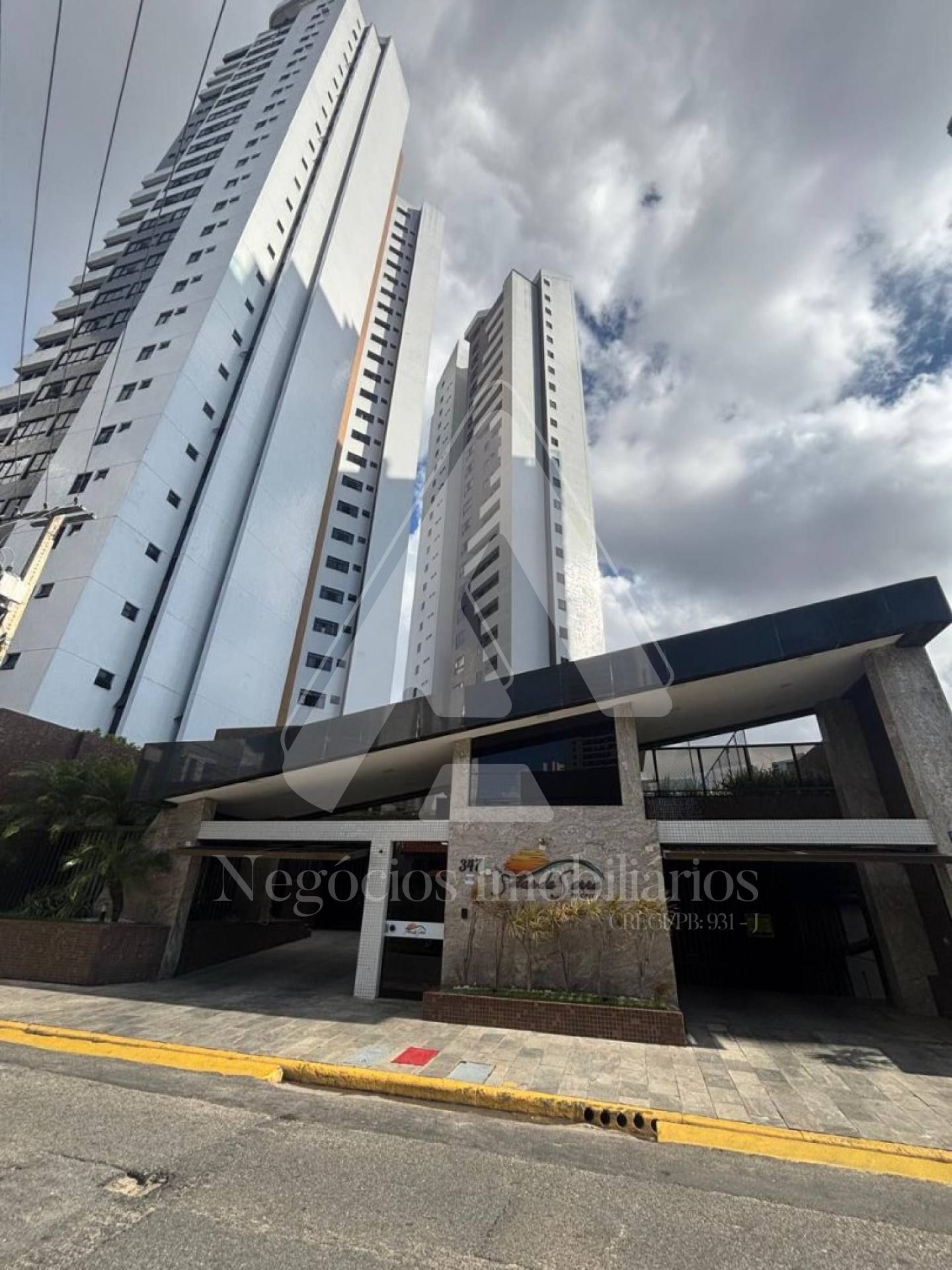 Apartamento a venda com 04 suítes no Solar da Serra