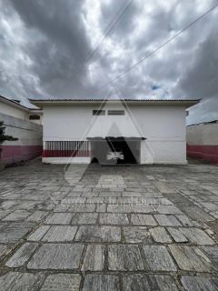 Casa para locação comercial em Bodocongó com 900m²