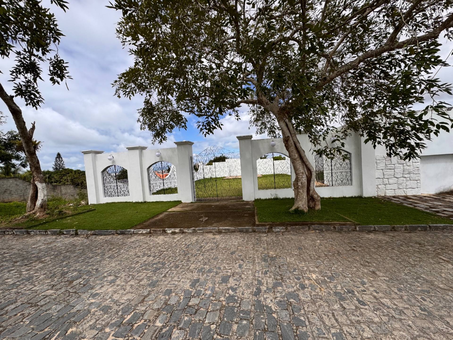 Lote / Terreno de Bairro Para Vender no bairro Nações em Campina Grande