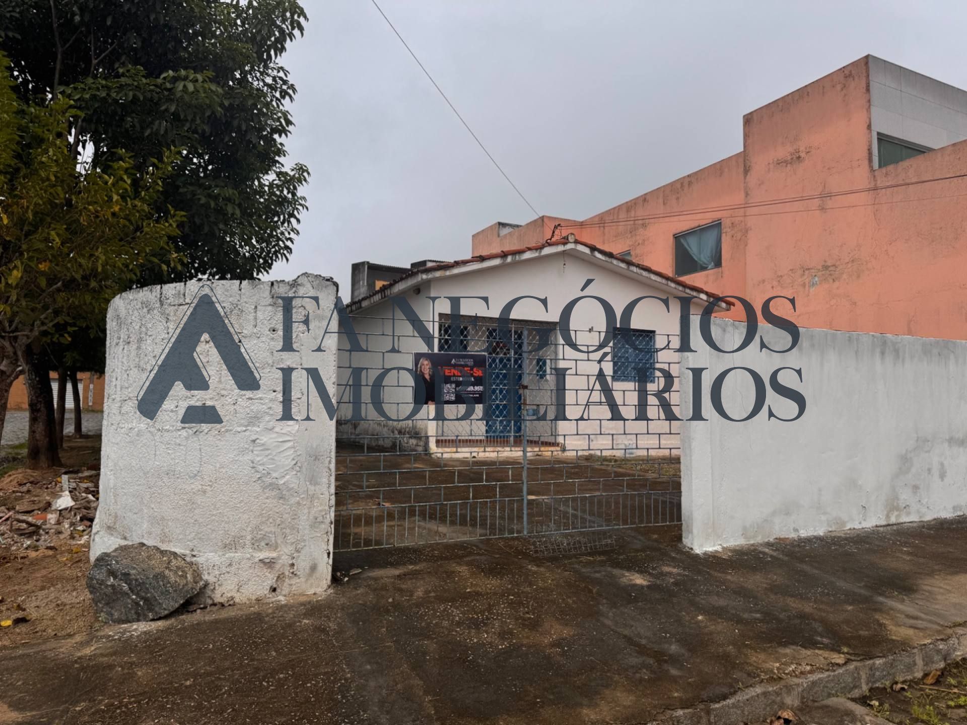 Vendo casa no Tambor.