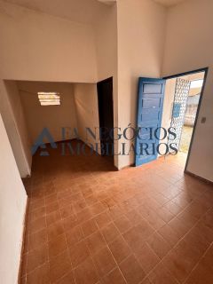 Vendo casa no Tambor.