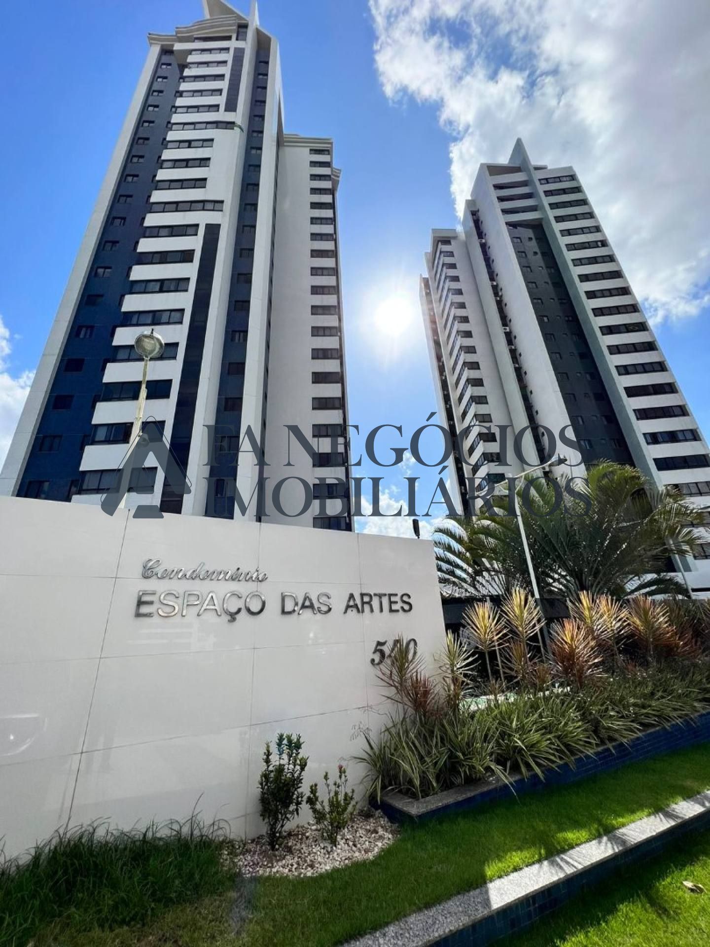 Vendo apartamento no Espaço das Artes 03 dormitórios