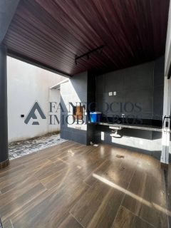 Alugo casa em condomínio fechado com 03 suítes