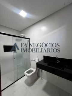 Alugo casa em condomínio fechado com 03 suítes