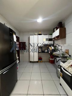 Casa a venda de 03 dormitórios no Catolé