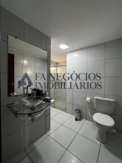 Casa a venda de 03 dormitórios no Catolé