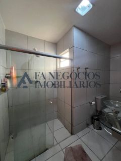 Casa a venda de 03 dormitórios no Catolé