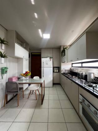 Apartamento para Vender com 03 quartos 03 suítes no bairro Lauritzen em Campina Grande