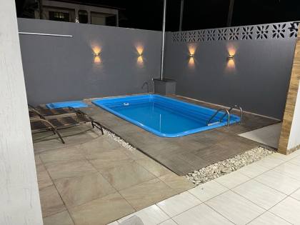 ? Casa à venda no Centro de Lucena - PB