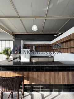 Apartamento com três dormitórios a venda na Prata