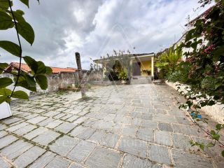 Casa de varanda a venda