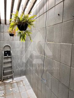 Casa de varanda a venda