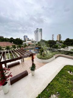 Apartamento Alto Padrão com Varanda - Centro