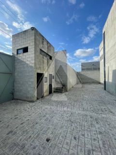 Galpão novo em excelente Área Próximo ao Amigão