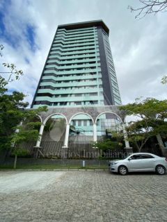 Apartamento de alto padrão no Mirante