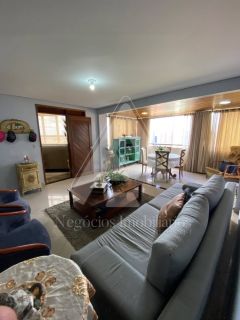 Apartamento de 240m2 com 04 suítes