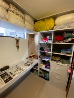 Apartamento de 240m2 com 04 suítes