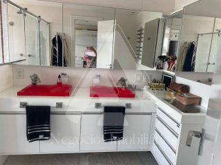 Cobertura duplex 100% mobiliada com elevador interno