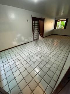 Casa pronta pra morar com terreno enorme pra área de lazer