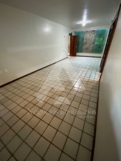 Casa pronta pra morar com terreno enorme pra área de lazer