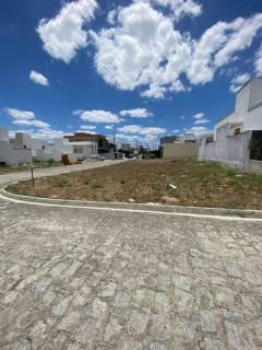 Lote de esquina no Monteville com 237m2