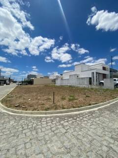 Lote de esquina no Monteville com 237m2
