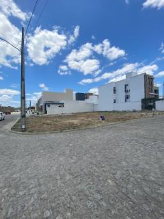 Lote de esquina no Monteville com 237m2