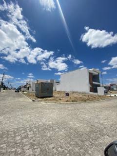 Lote de esquina no Monteville com 237m2
