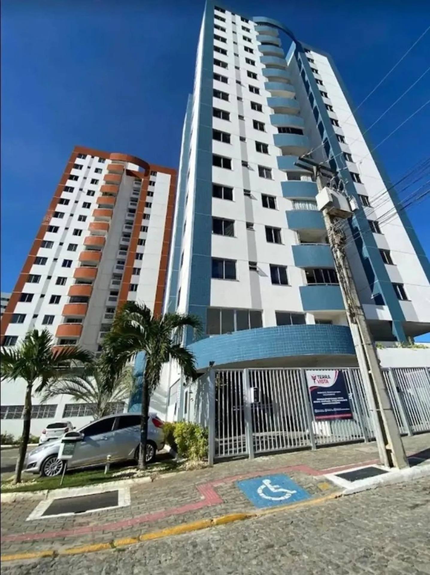 Condomínio Monticello - AP com 3/4 sendo 2 suites (lado da sombra)