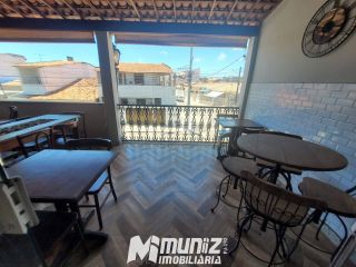 VENDE-SE CASA ONDE FUNCIONAVA UM RESTAURANTE