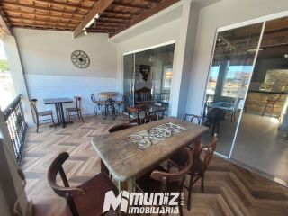 VENDE-SE CASA ONDE FUNCIONAVA UM RESTAURANTE