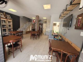 VENDE-SE CASA ONDE FUNCIONAVA UM RESTAURANTE