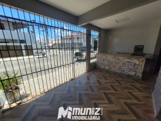 VENDE-SE CASA ONDE FUNCIONAVA UM RESTAURANTE