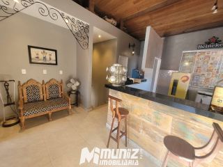 VENDE-SE CASA ONDE FUNCIONAVA UM RESTAURANTE