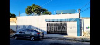 VENDE-SE CASA C/PISCINA DE ALTO PADRÃO RECEM CONSTRUIDA