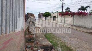 VENDE-SE CASA SEMI NVA NO LAMARÃO