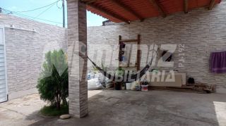 VENDE-SE CASA SEMI NVA NO LAMARÃO