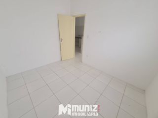 ALUGA-SE APARTAMENTO NA AVENIDA OCEÂNICA