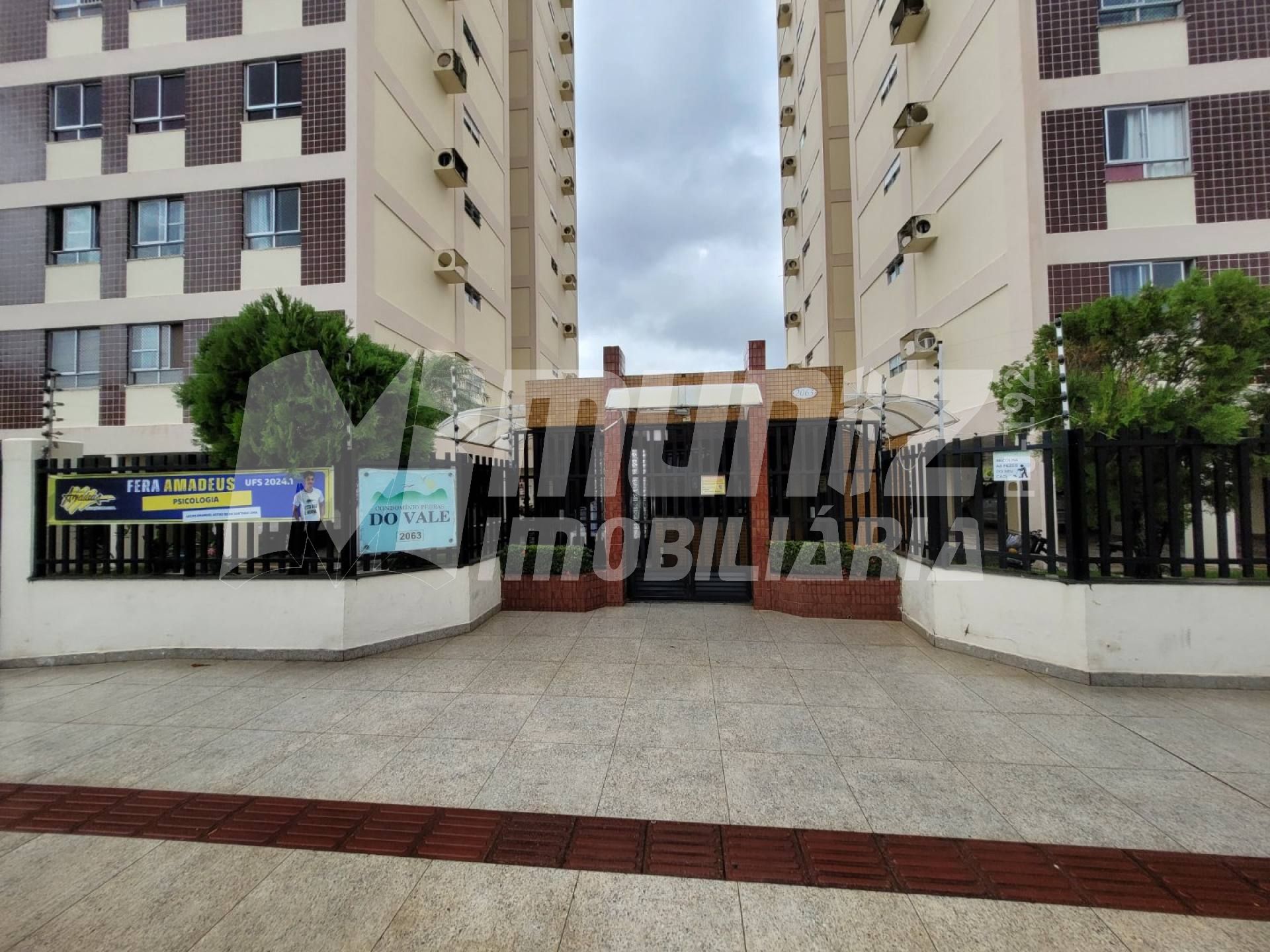 ALUGA-SE APTO NO COND. PEDRAS DO VALE