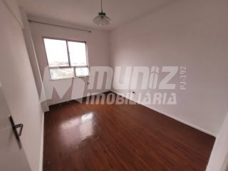 ALUGA-SE APTO NO COND. PEDRAS DO VALE