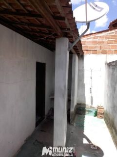 VENDE-CASA NO MARCOS FREIRE  III