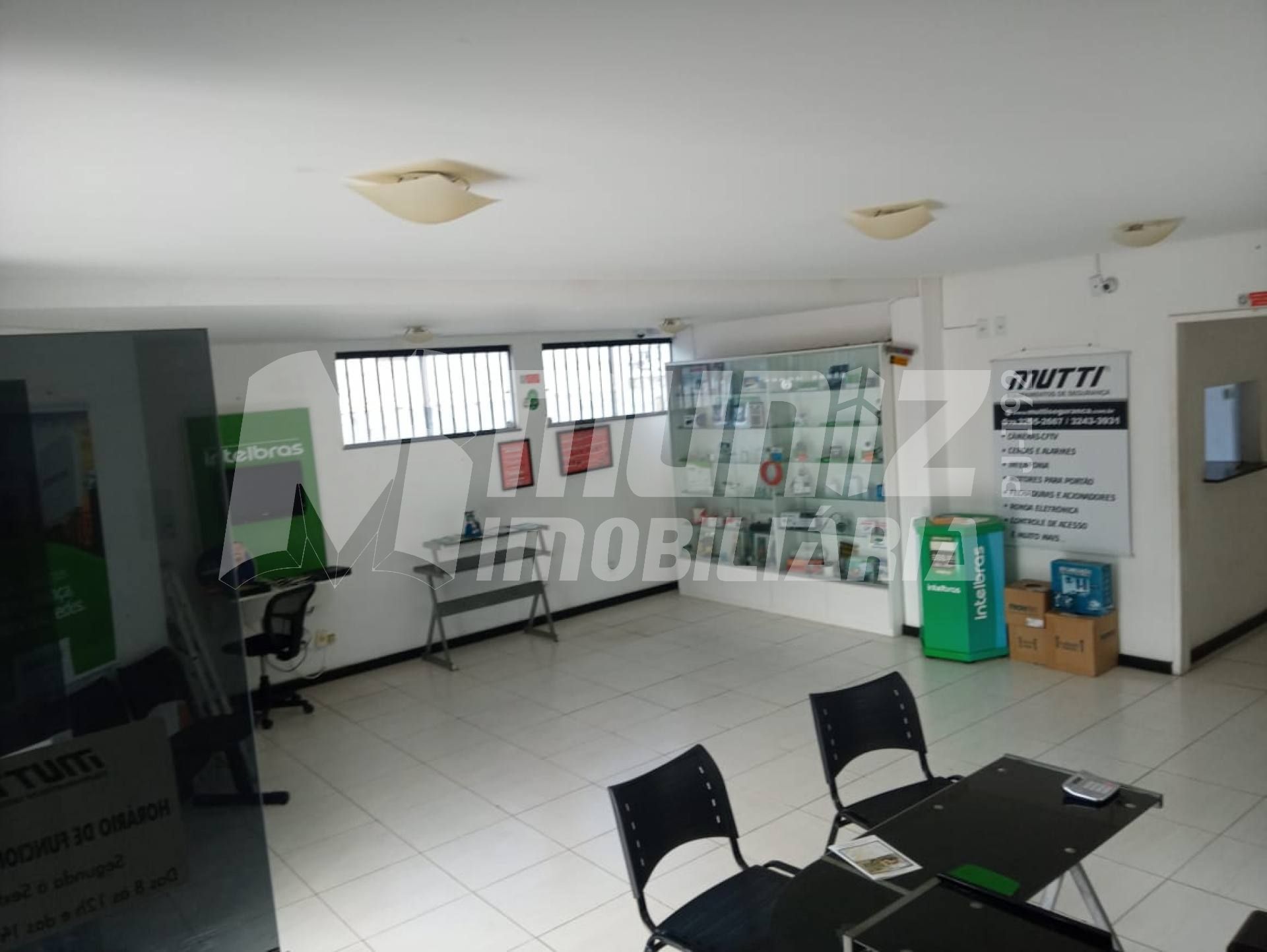VENDE-SE IMOVEL COMERCIAL - NA ATALAIA