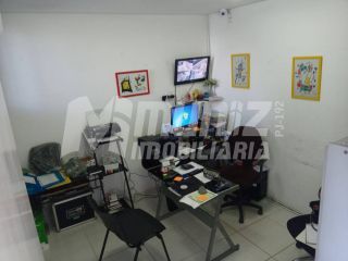VENDE-SE IMOVEL COMERCIAL - NA ATALAIA